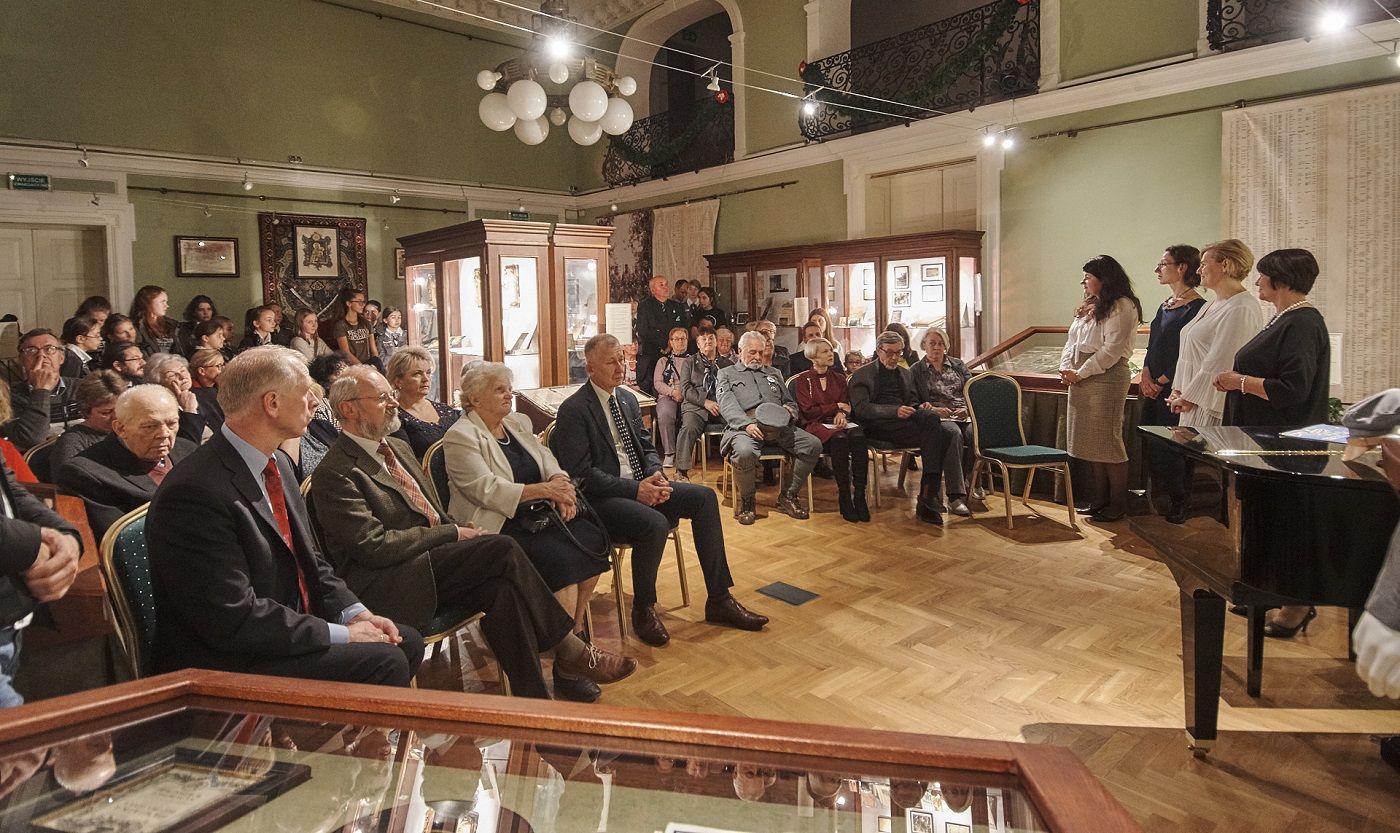 Niepodległościowe pamiątki na wystawie w łańcuckim Muzeum