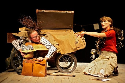 Listopadowy repertuar teatru Maska